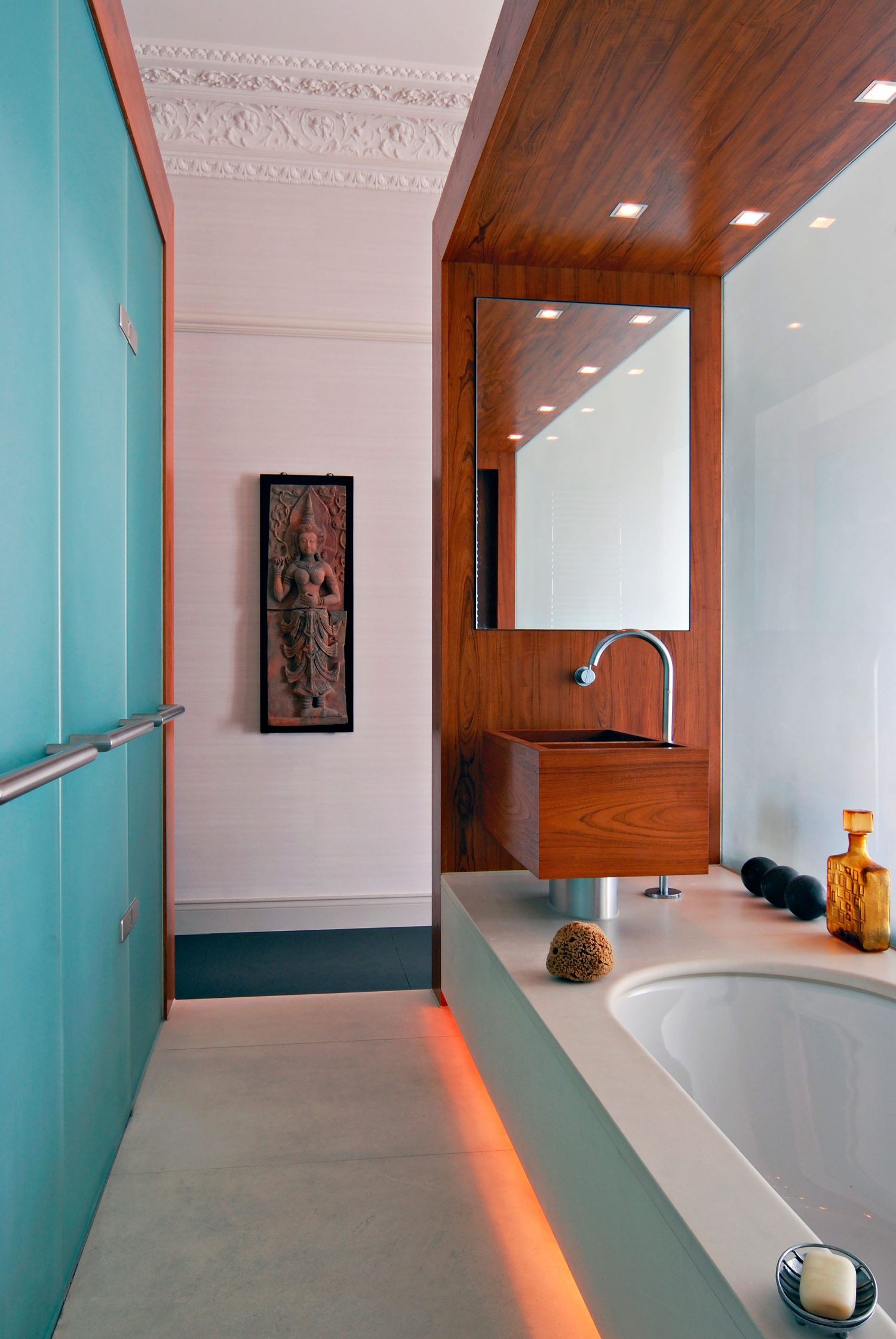 Two Grand Drawing Rooms by Daniel Hopwood - bathroom. London Kensington interior design