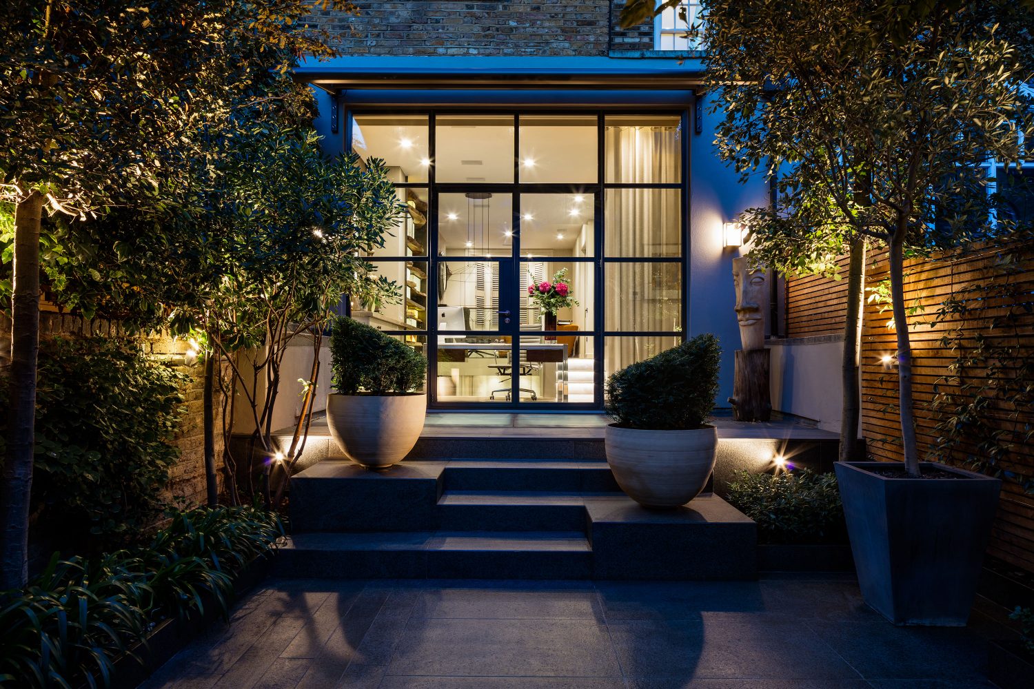 The Sound of Silence - Celebrity interiors. Daniel Hopwood, interior designer London. Garden