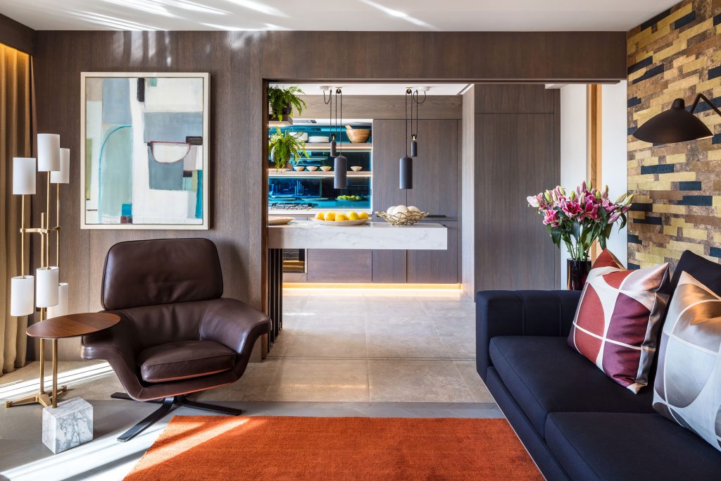 London interior designer, Daniel Hopwood. Striking living room design